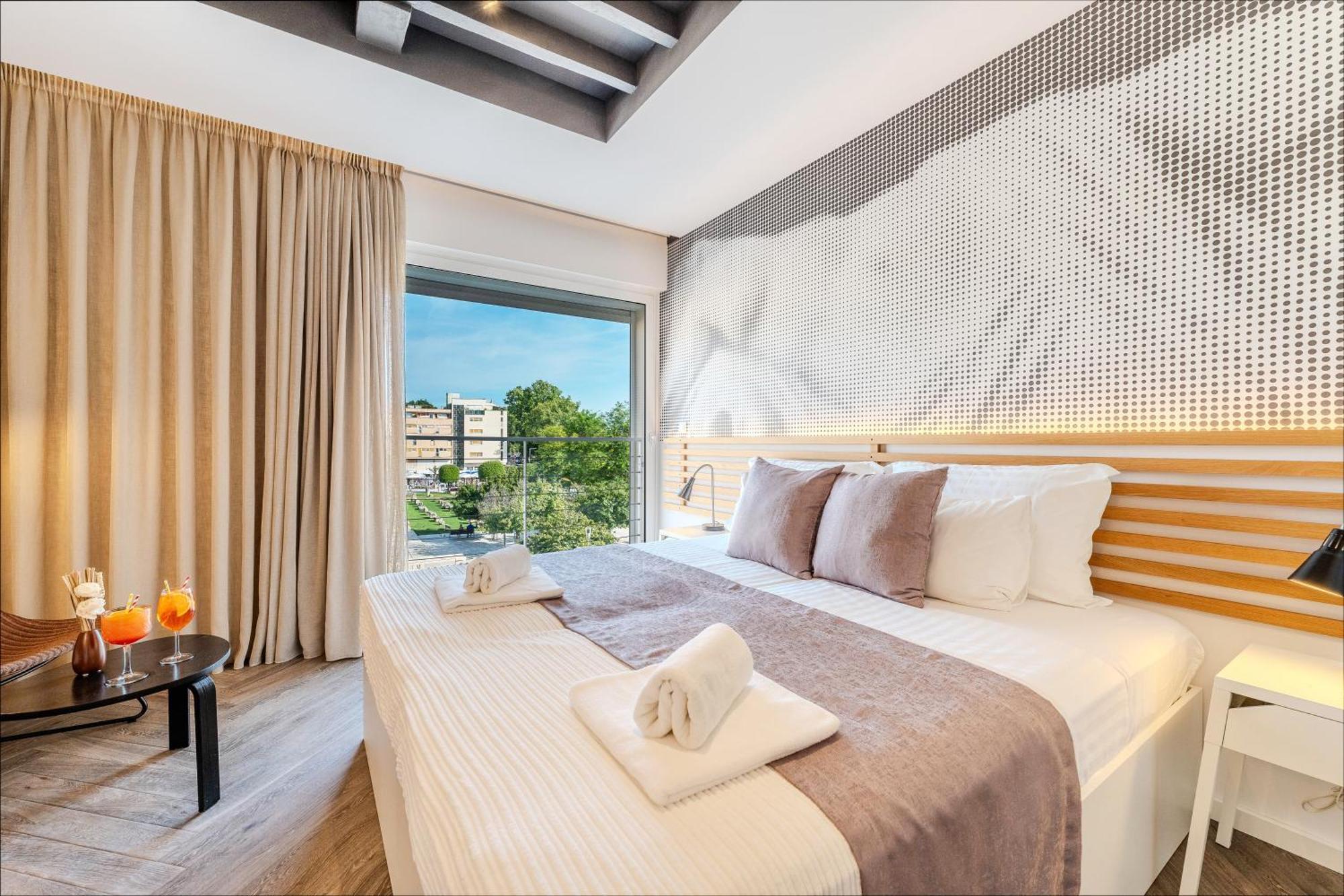 Dioniz Luxury